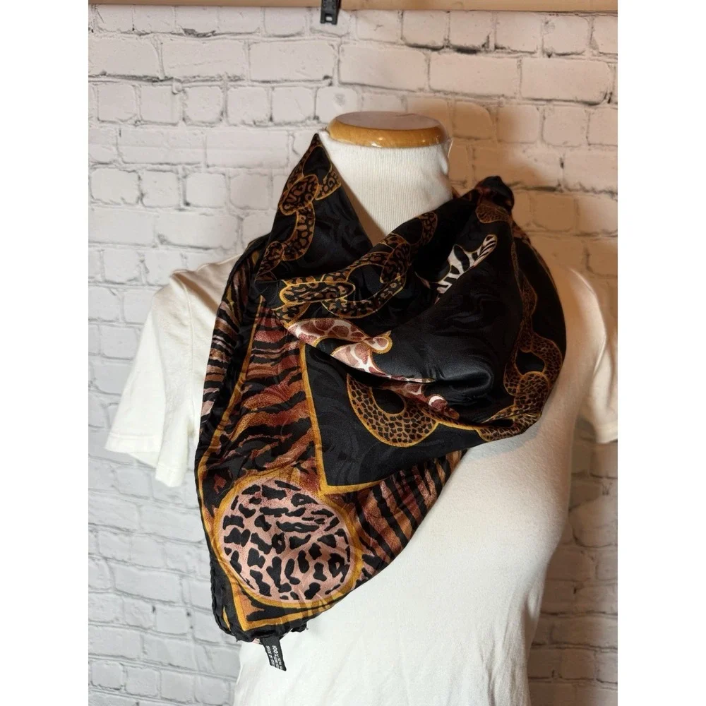 VTG Silk Horsebit Chainlink Leopard Square Regal Scarf Designer Inspired‎ Italy